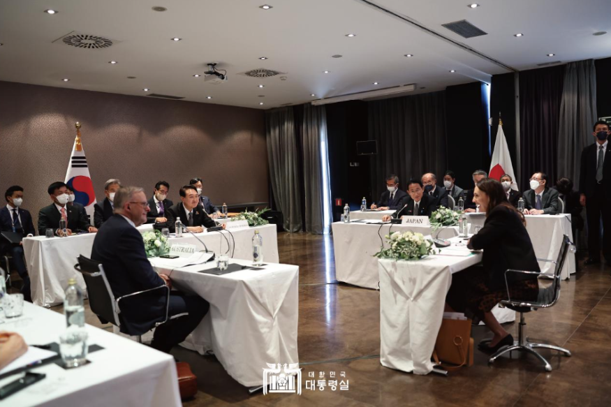 尹 대통령, 나토 '아시아태평양 파트너 4개국 정상 회동' 참석.PNG